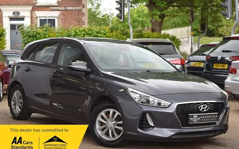 Begagnad Hyundai i30 120 HK (88 kW) 2020 Halvkombi