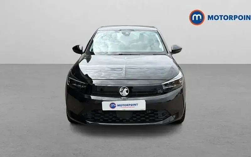 Usado Vauxhall Corsa Design Edition 75 HP (55 kW) 2024 Citadino
