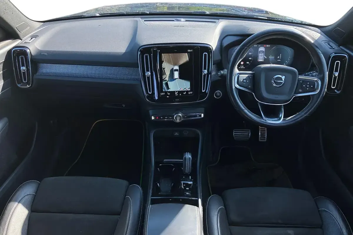 Used Volvo XC40 R-Design Pro 262 HP (192 kW) 2020 Black SUV