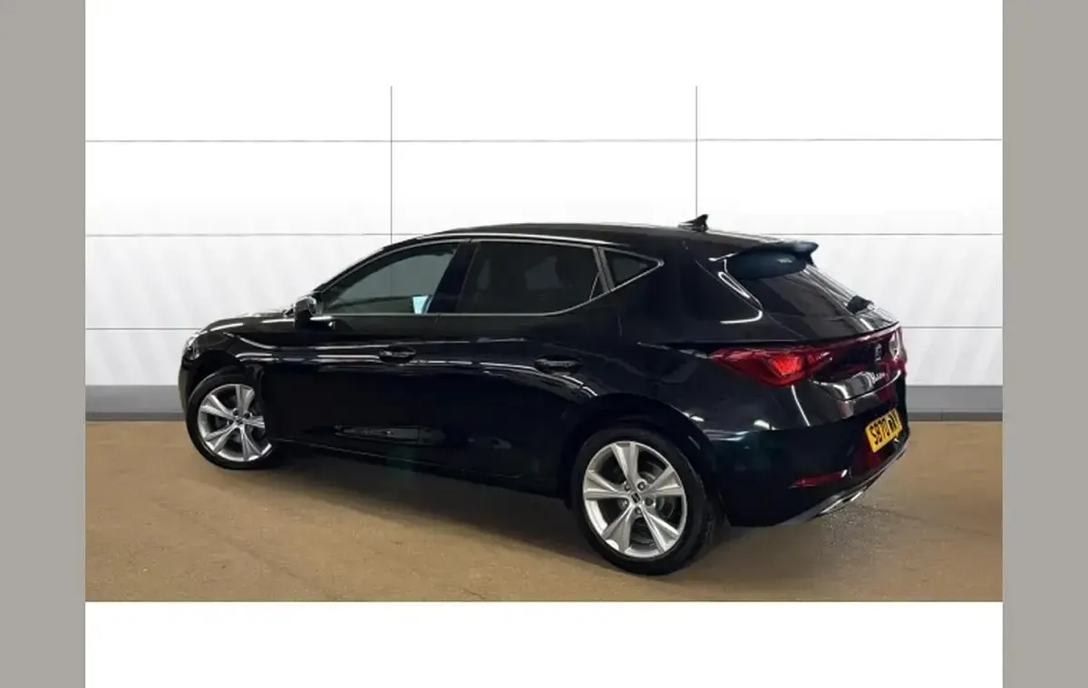 Used Seat Leon FR 147 HP (108 kW) 2021 Black Hatchback
