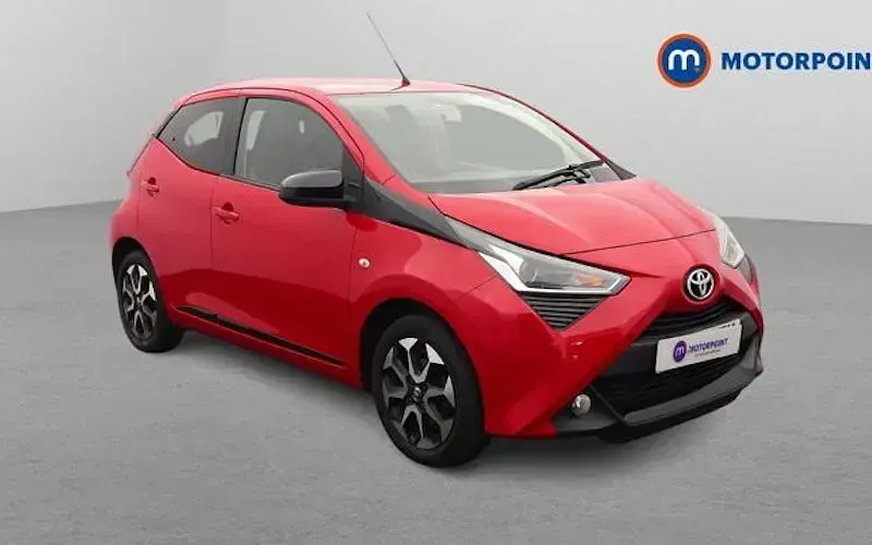 Begagnad Toyota Aygo Trend 72 HK (52 kW) 2020 Halvkombi