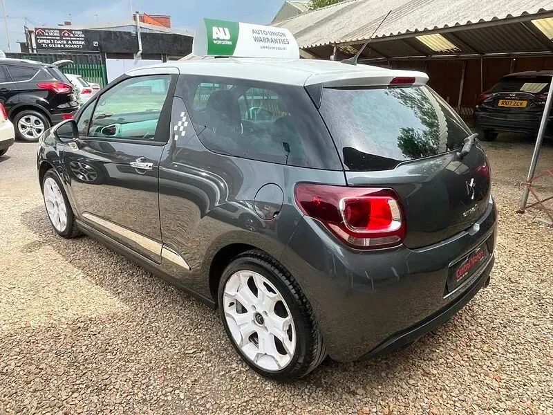 Used Citroën DS3 PureTech 110 HP (80 kW) 2015 Grey Hatchback
