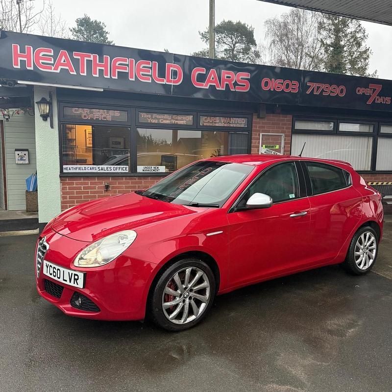 Used Alfa Romeo Giulietta Lusso 2010 Red Hatchback