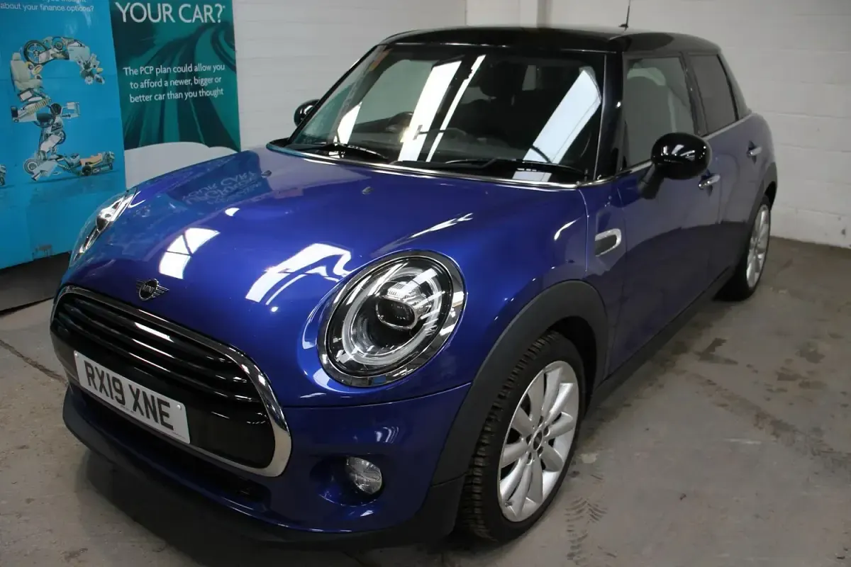 Used Mini Cooper Classic 2019 Blue Hatchback