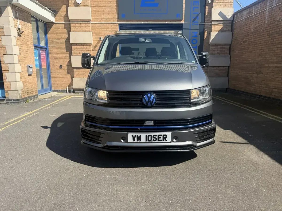 Used VW Transporter Startline 140 HP (102 kW) 2016 Grey Van