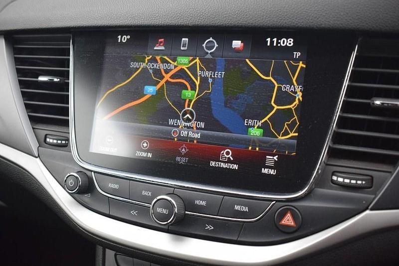 Used Vauxhall Astra Design Edition 110 HP (80 kW) 2018 Blue Hatchback