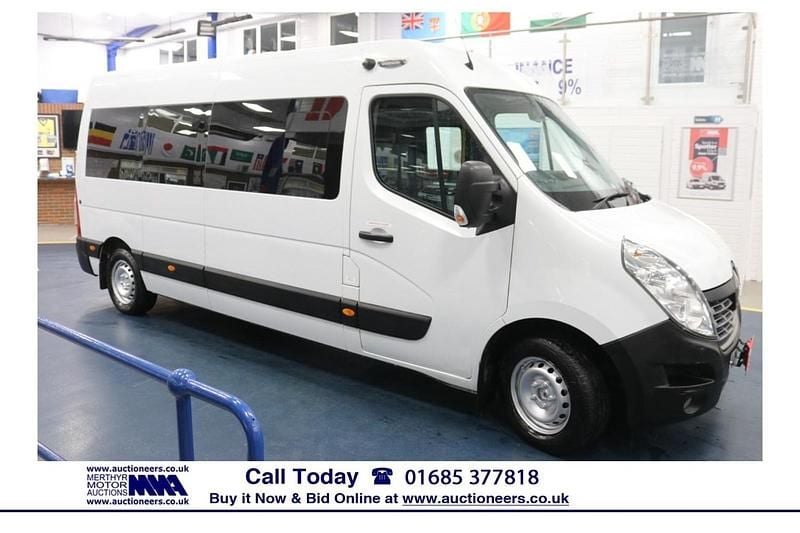 White Used 2018 Renault Master Van | £9,360 (Super price) - Image 1/4
