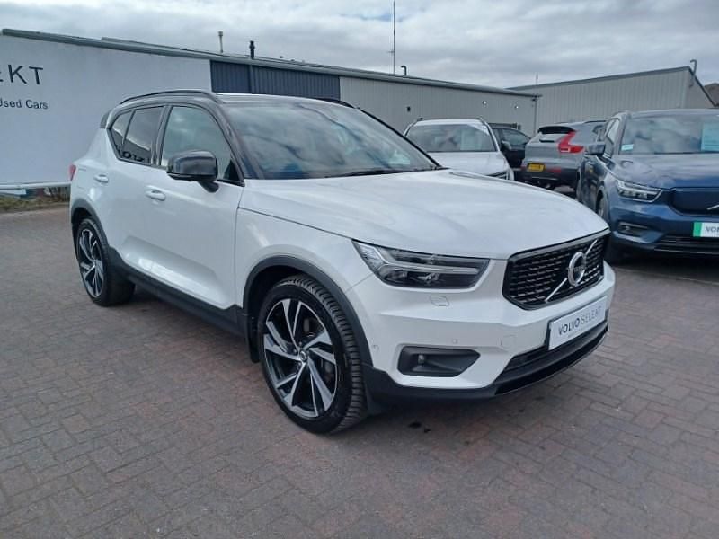 Used Volvo XC40 245 HP (180 kW) 2018 White SUV