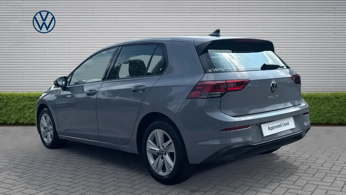 Used VW Golf VIII Life 110 HP (80 kW) 2022 Grey Hatchback