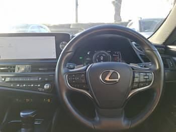 Used Lexus ES300H 218 HP (160 kW) 2022 Red Sedan