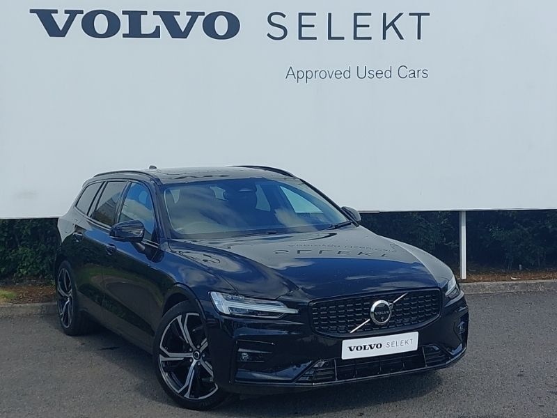 New Volvo V60 Ultra 197 HP (144 kW) 2025 Black Estate