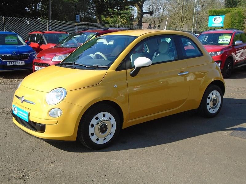 Used Fiat 500 69 HP (50 kW) 2014 Yellow Hatchback