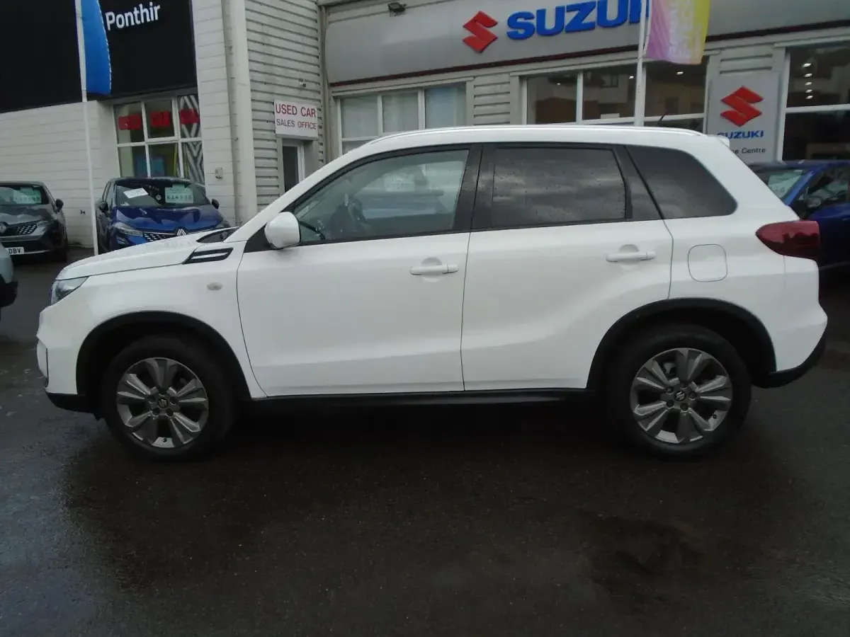 Used Suzuki Vitara SZ-T 2023 White SUV