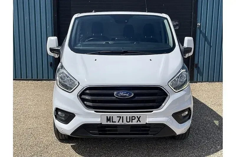 Used Ford Transit Custom Limited 130 HP (95 kW) 2021 Frozen white (solid paint) Van