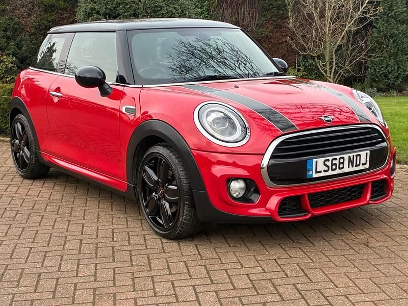 Used Mini Cooper D Hatch 2018 Red Hatchback