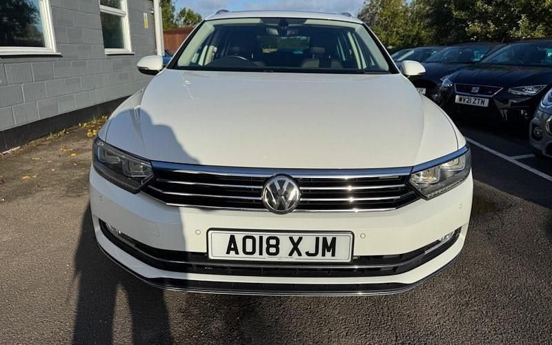Used VW Passat GT 180 HP (132 kW) 2018 White Estate