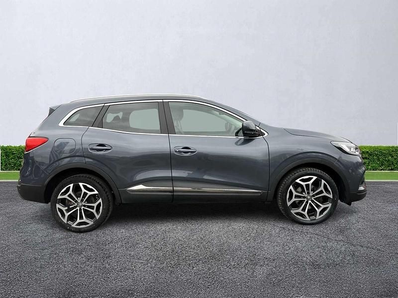 Begagnad Renault Kadjar Techno 140 HK (102 kW) 2022 Grå SUV