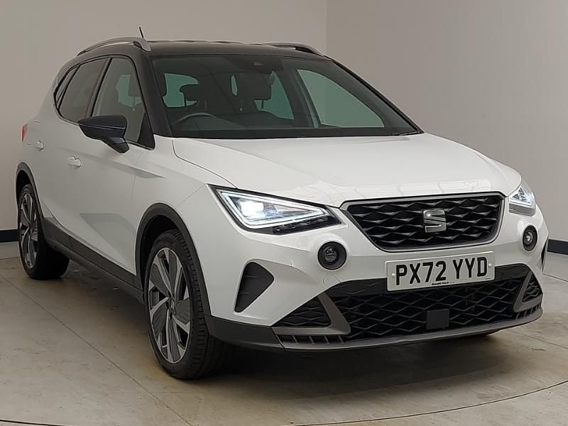 White Used 2022 Seat Arona FR SUV | £14,498 (A bit pricey) - Image 1/4