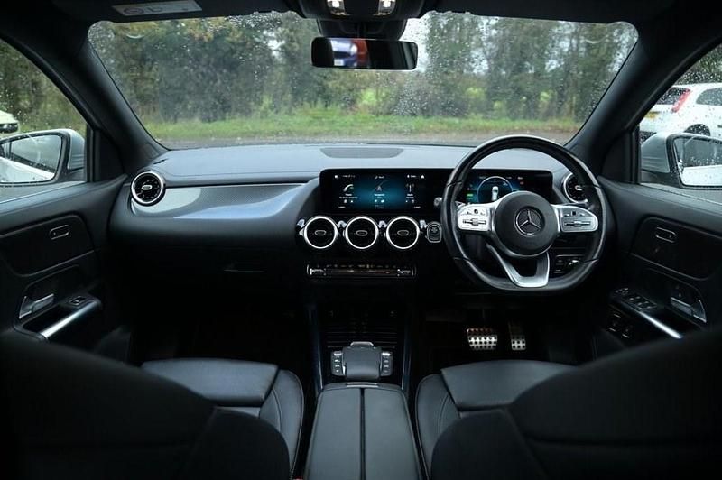 Used Mercedes GLA250 Exclusive 2021 Silver SUV