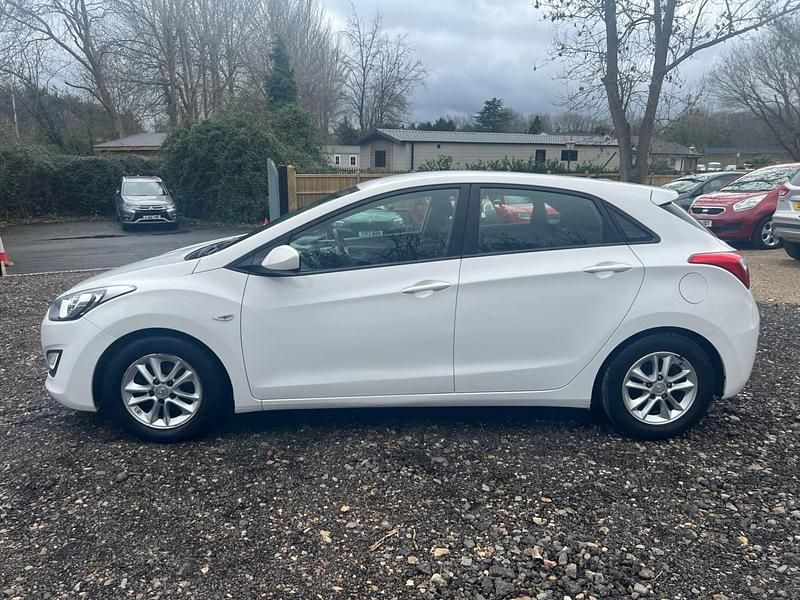 Used Hyundai i30 Active 2014 White Hatchback