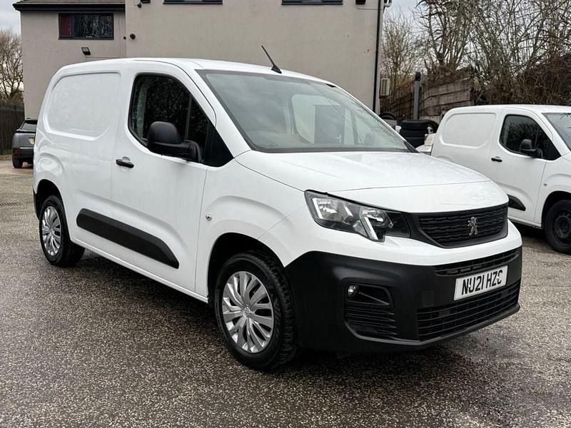 Used Peugeot Partner 2021 White MPV