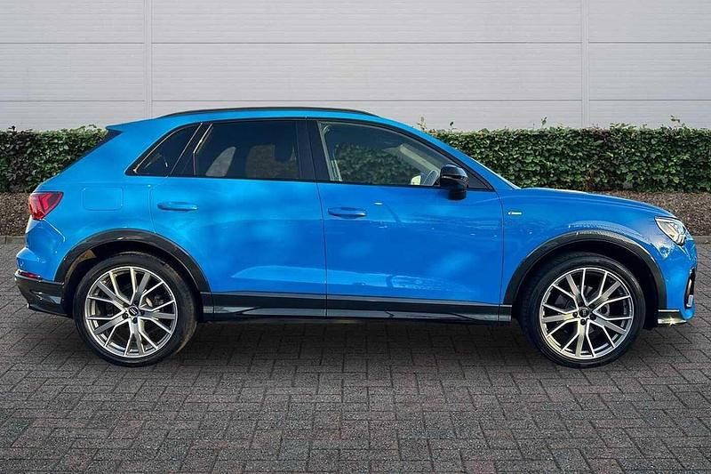 Begagnad Audi Q3 150 HK (110 kW) 2020 Blå SUV