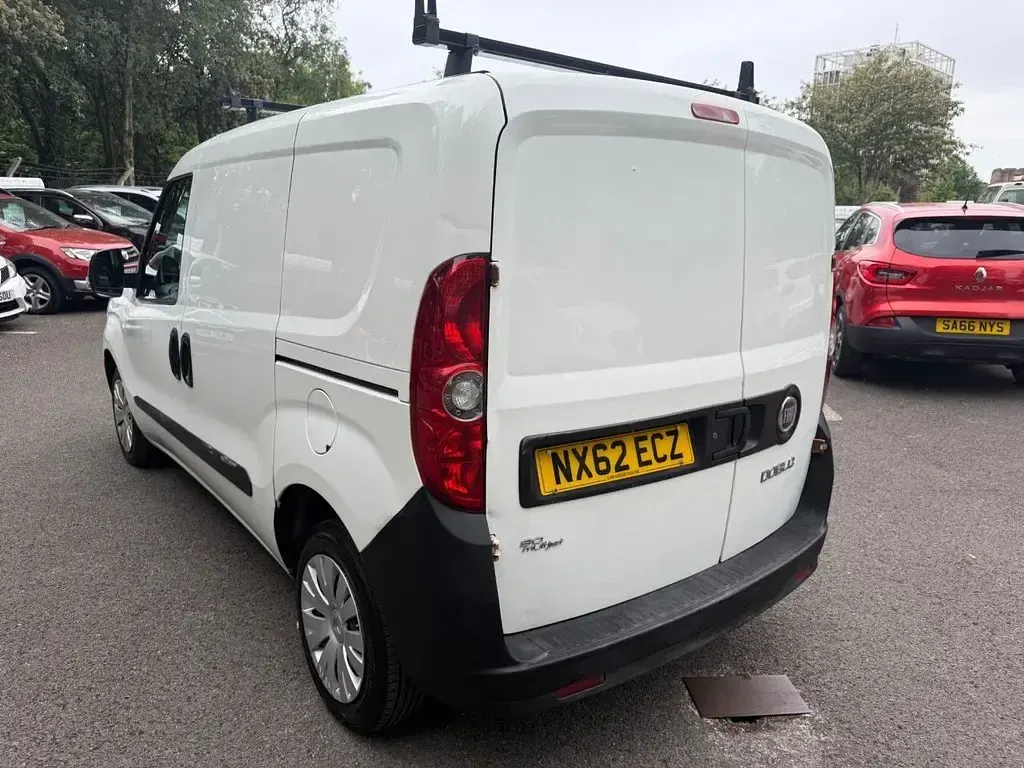 Used Fiat Doblò S 90 HP (66 kW) 2012 White MPV