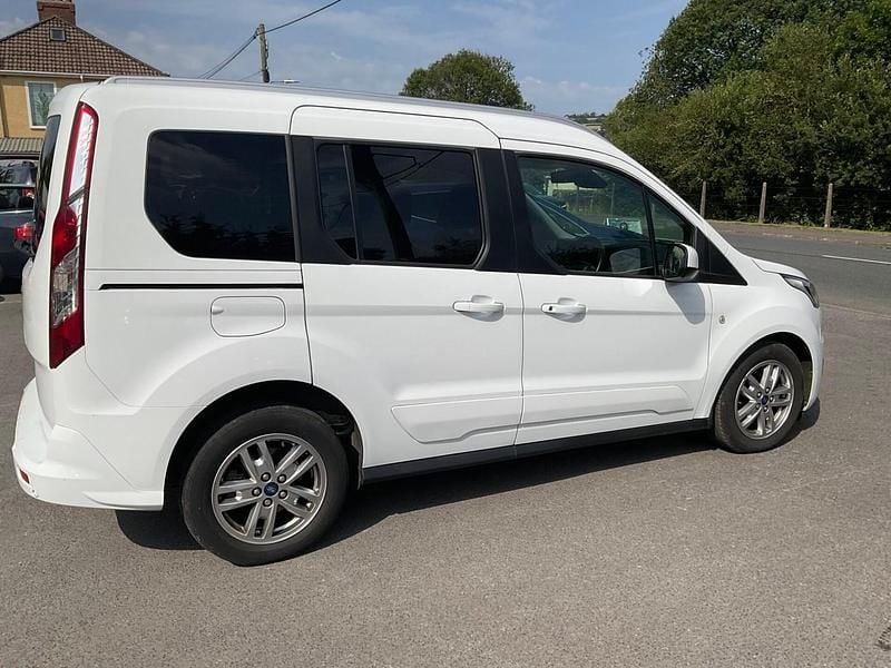 Used Ford Tourneo Connect Titanium 2020 White MPV