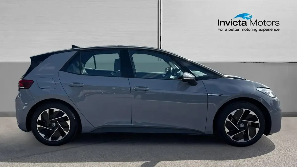 Used VW ID.3 Pro 106 kW (145 HP) 2023 Manganese grey metallic Hatchback