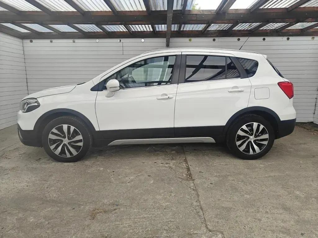 Used Suzuki SX4 SZ-T 111 HP (81 kW) 2016 White Hatchback