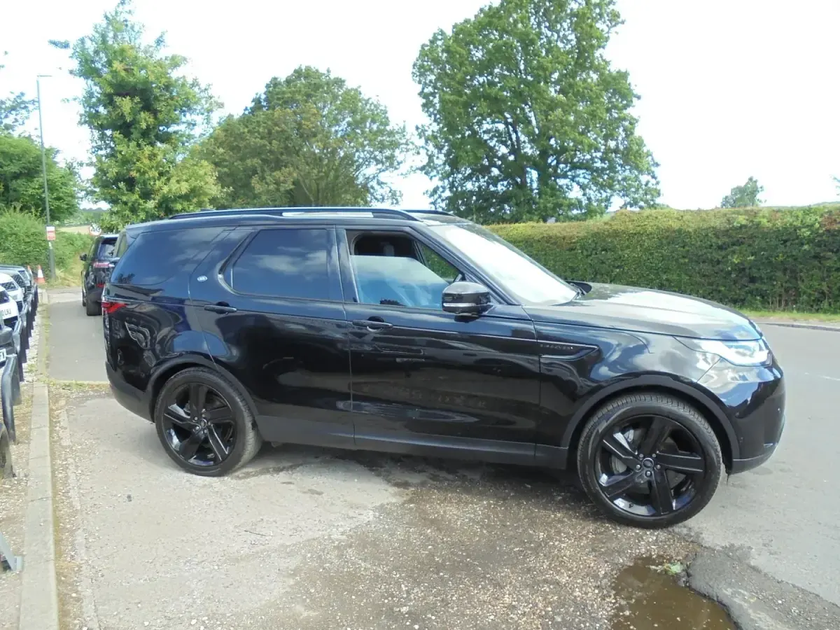 Used Land Rover Discovery HSE 2021 Black SUV
