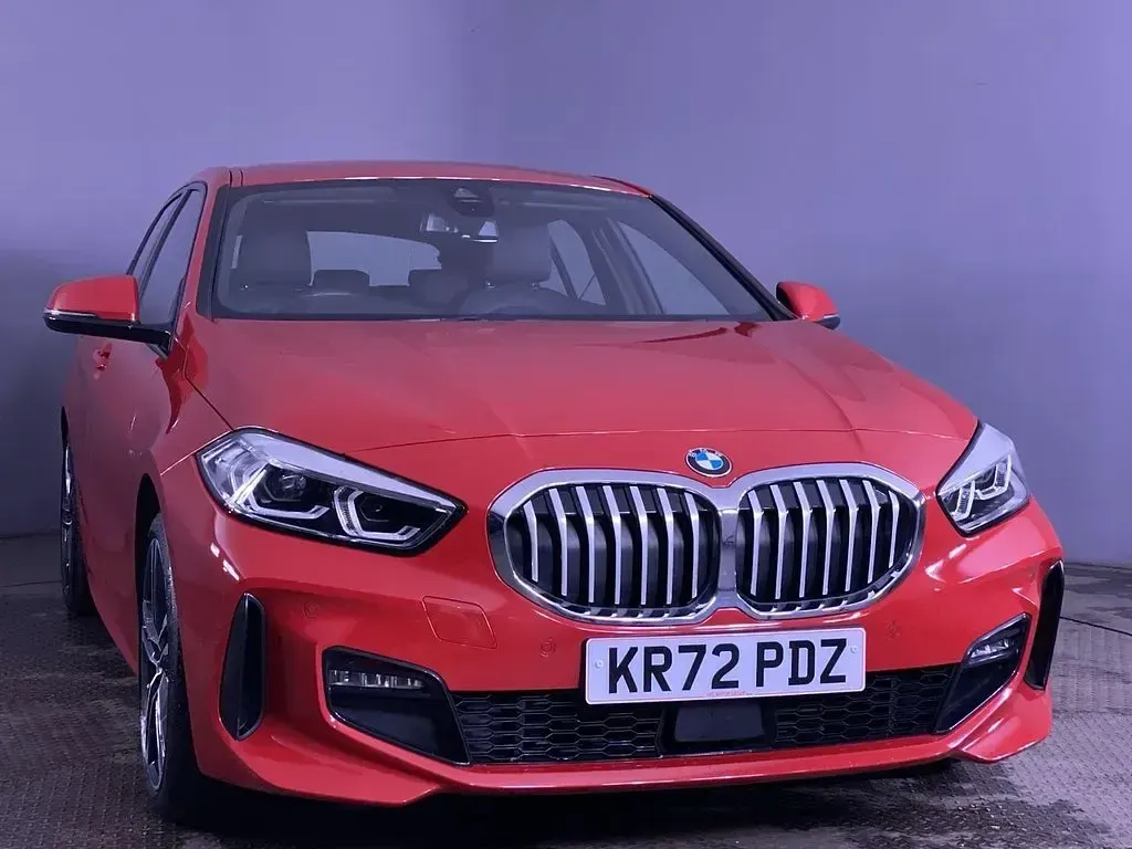 Used BMW 116 M Sport 116 HP (85 kW) 2022 Red Hatchback