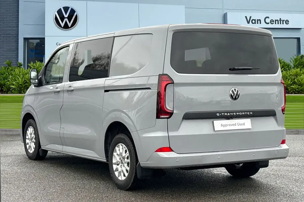 Nowe VW Transporter Pro 210 kW (286 KM) 2025 Szary Van