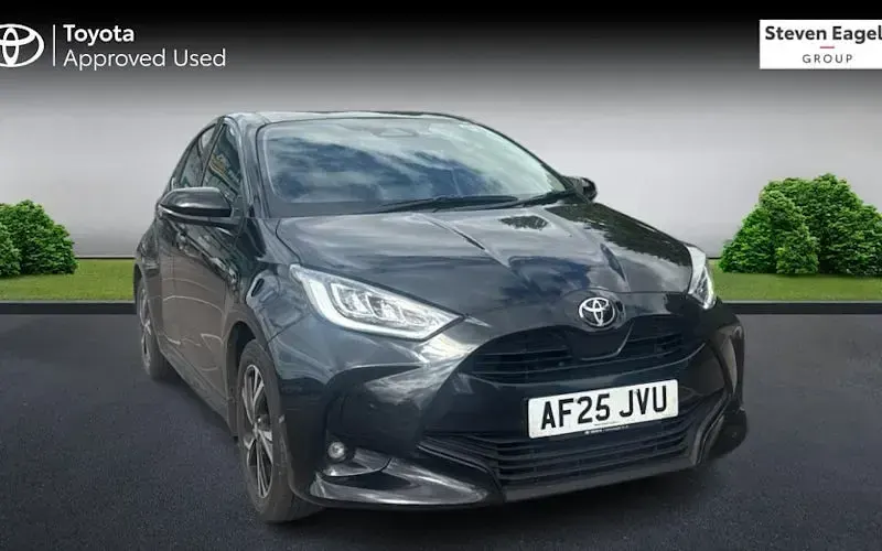 Used Toyota Yaris Hybrid Design 116 HP (85 kW) 2026 Hatchback