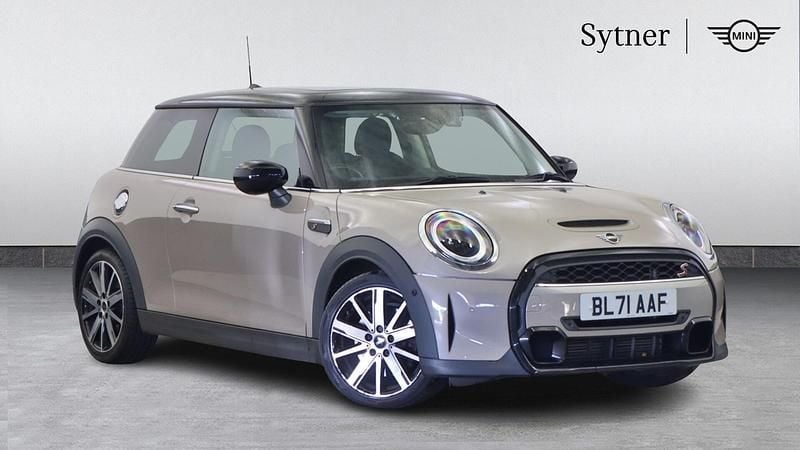 Grey Used 2021 Mini Cooper S Classic Hatchback | £19,250 (Good price) - Image 1/4