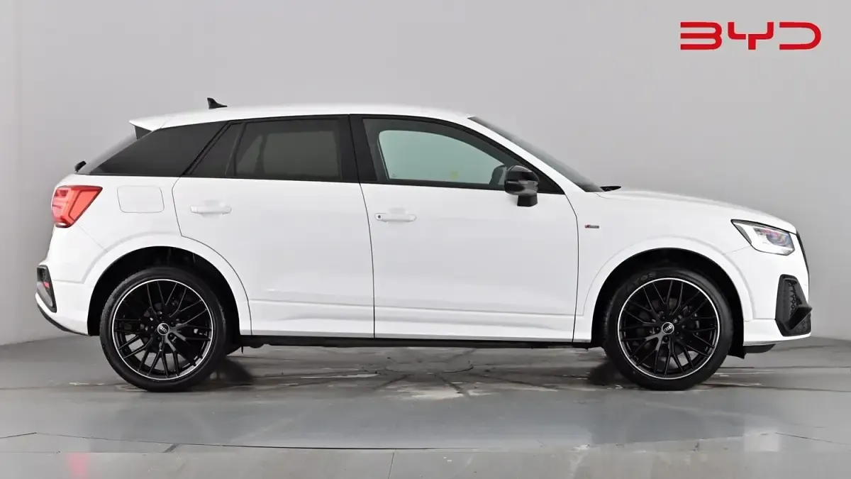 Used Audi Q2 Black Edition 110 HP (80 kW) 2022 Ibis white SUV