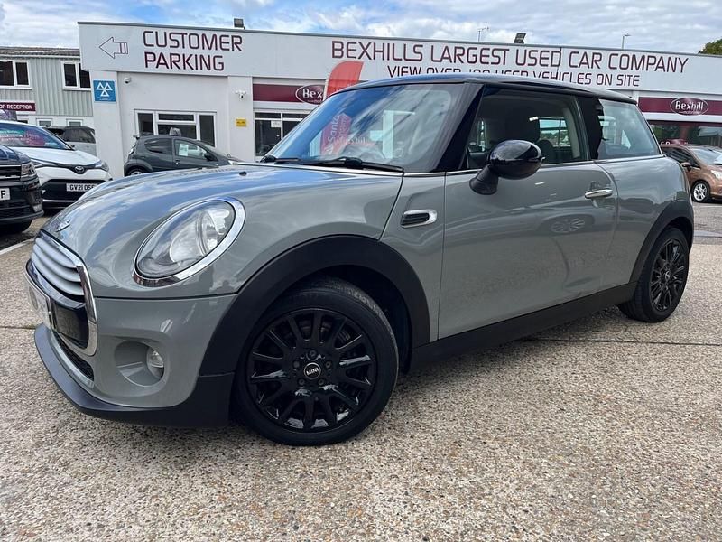 Grey Used 2014 Mini Cooper D Hatch Hatchback | £5,499 - Image 1/4
