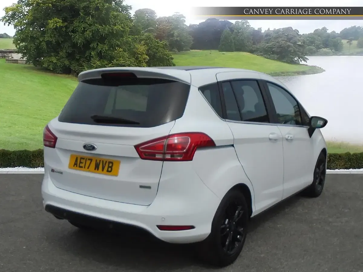 Used Ford B-MAX Zetec 2017 White MPV