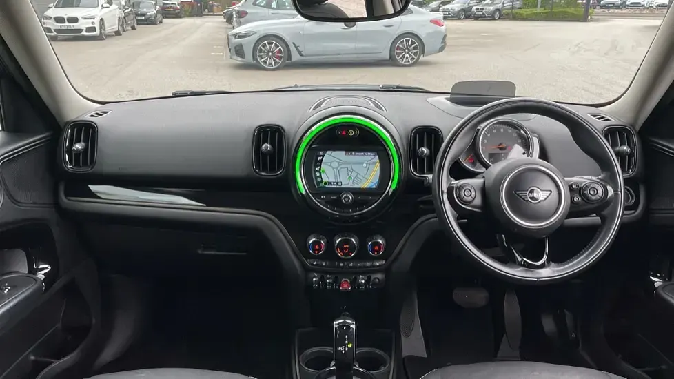 Usado Mini Cooper Countryman Classic 134 CV (98 kW) 2018 Negro SUV