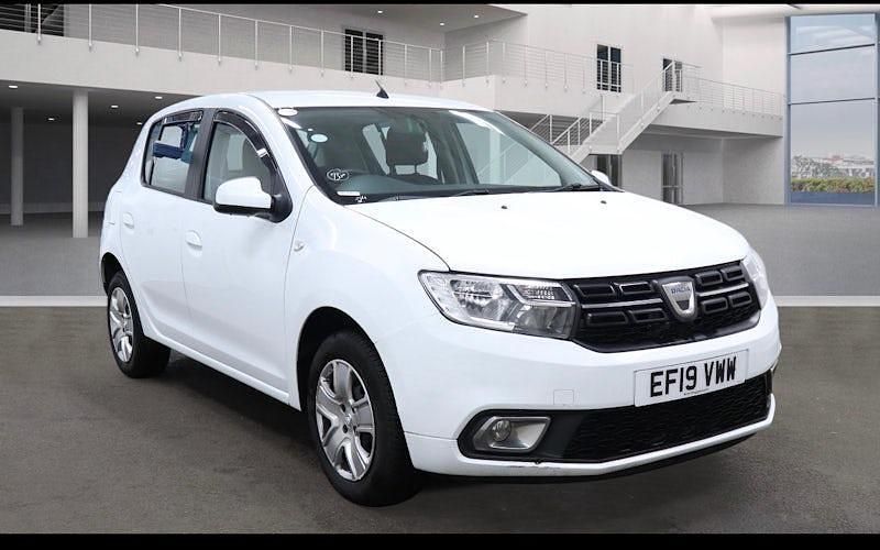 Used Dacia Sandero Comfort 75 HP (55 kW) 2019 White Hatchback