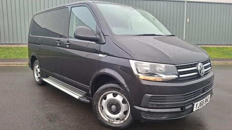 Used VW Shuttle SE 148 HP (108 kW) 2019 Black MPV