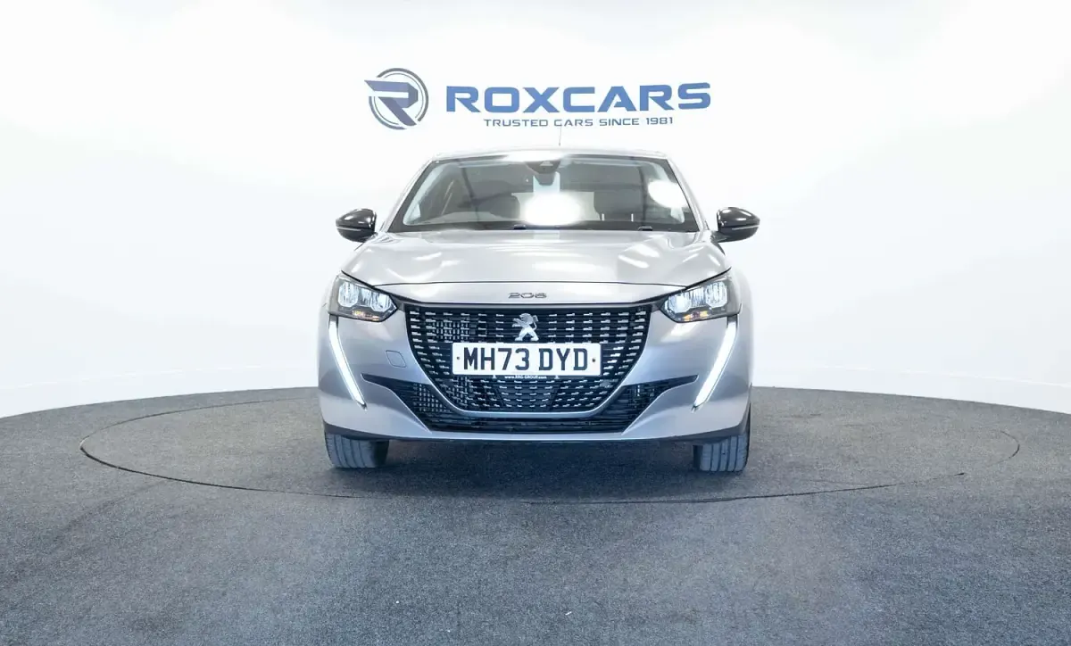 Used Peugeot 208 Allure+ 100 HP (73 kW) 2024 Grey Hatchback