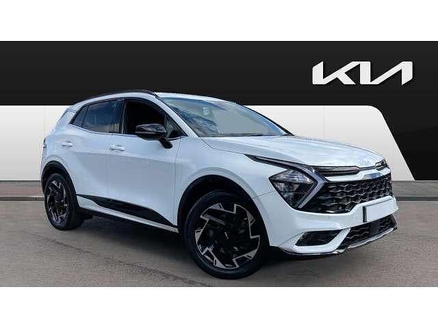 White Used 2022 Kia Sportage GT-Line SUV | £20,453 (Fair price) - Image 1/4