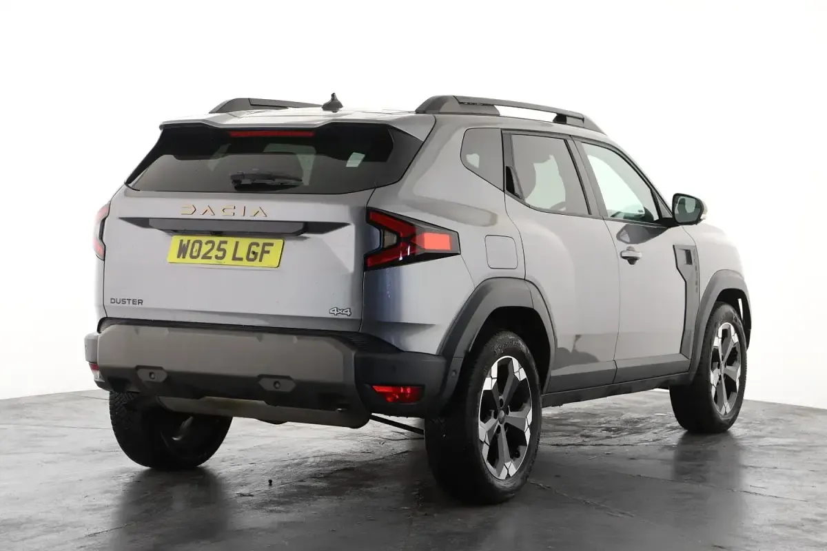 Used Dacia Duster Extreme 130 HP (95 kW) 2025 Grey Estate
