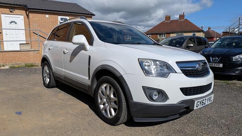 Used Vauxhall Antara 2012 White SUV