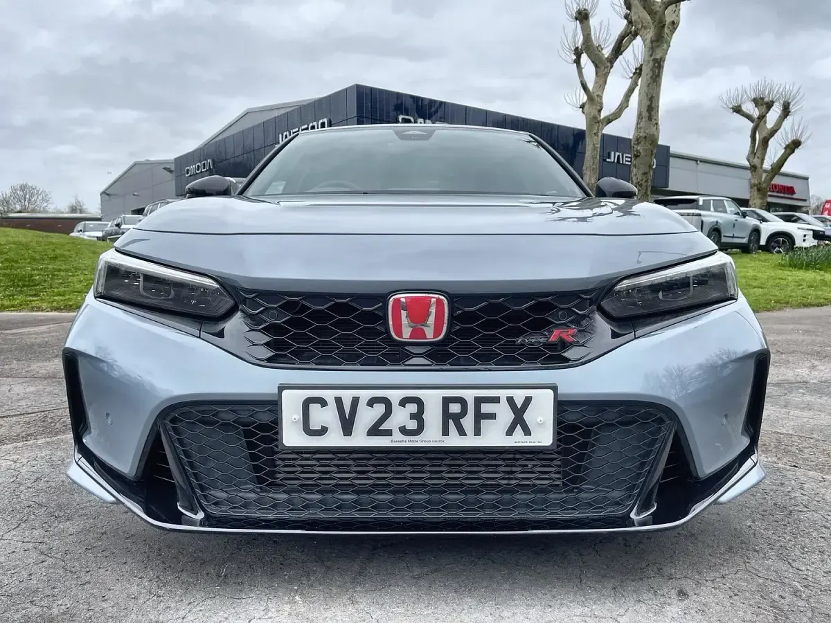 Käytetty Honda Civic Type R 324 HP (238 kW) 2023 Harmaa Viistoperä