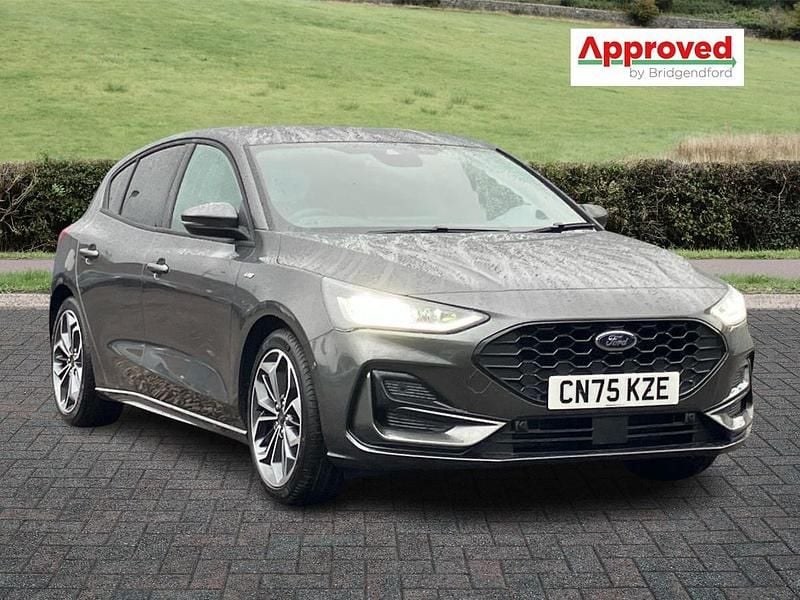 New 2025 Ford Focus ST-Line X Hatchback | £22,975 (Good price) - Image 1/3