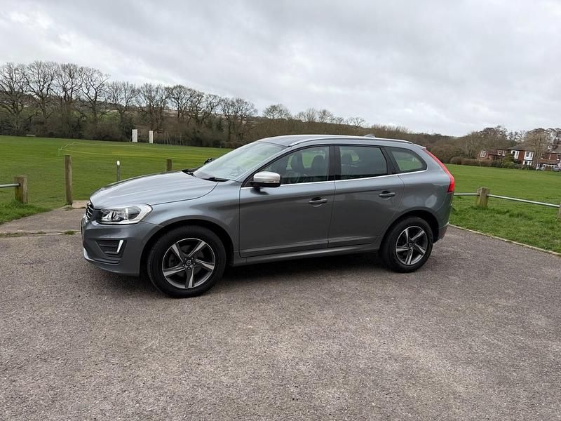 Used Volvo XC60 R-Design 190 HP (139 kW) 2016 Grey SUV