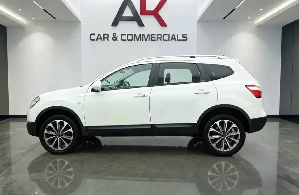 Used Nissan Qashqai +2 Tekna 140 HP (102 kW) 2013 White SUV