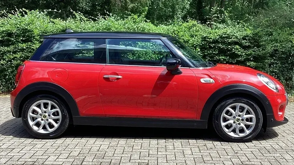 Used Mini Cooper S Hatch 135 kW (184 HP) 2020 Red Hatchback